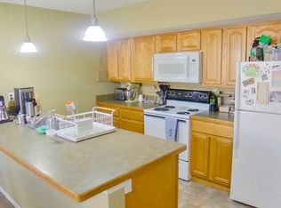 1433 McCain Ln, Manhattan, KS 66502