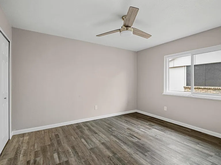 4904 Watkins Dr — Photo 9