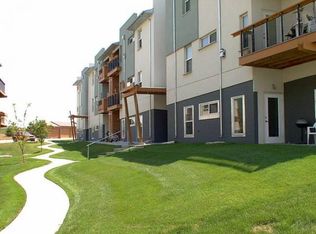 17013 Hawthorne Ct APT 323, Omaha, NE 68118