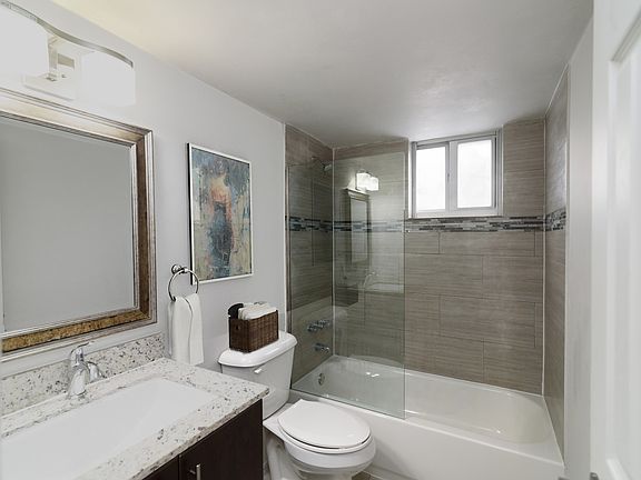3rd image of 13020 NE 6th Ave APT 105