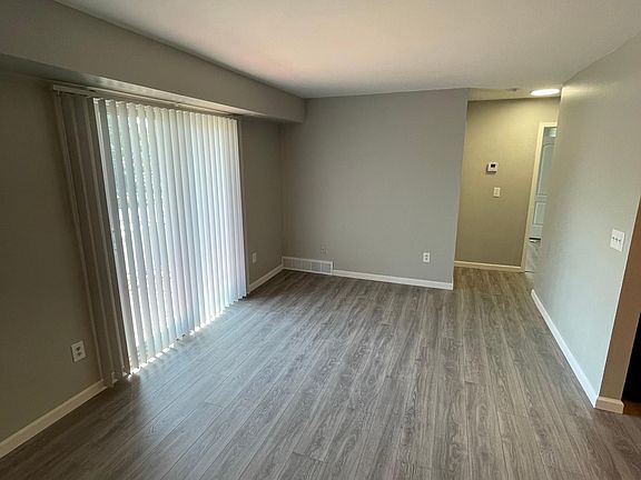 3rd image of 1300 Dewey St APT 5