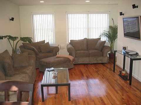 5th image of 82 Tuers Ave