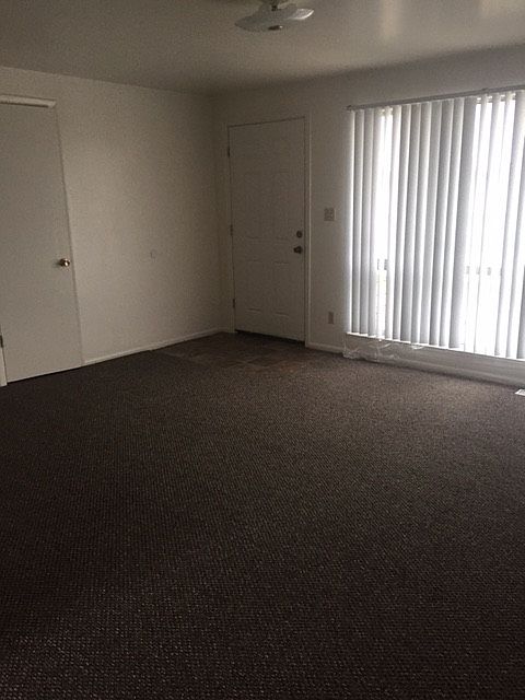 1st image of 320 Ashland Dr APT 5