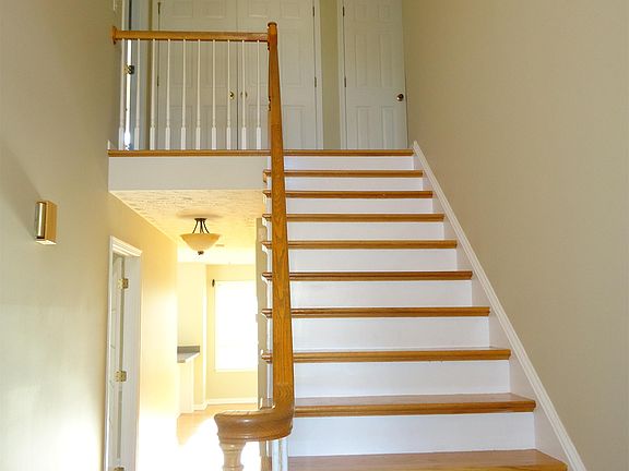 2nd image of 114 Appomattox Dr
