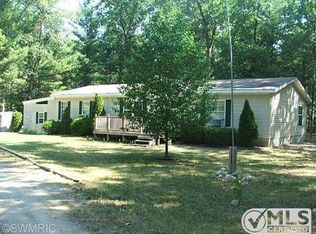 214 E Daniels Rd, Twin Lake, MI 49457