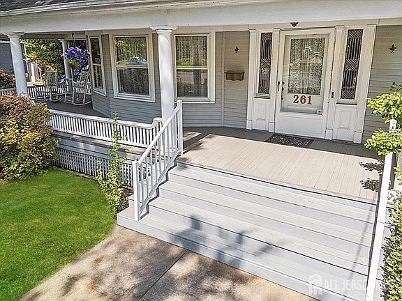 2nd image of 261 Beechwood Ave