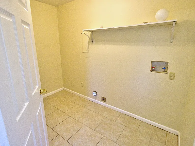 1040 Charles C Frasier Blvd — Photo 9