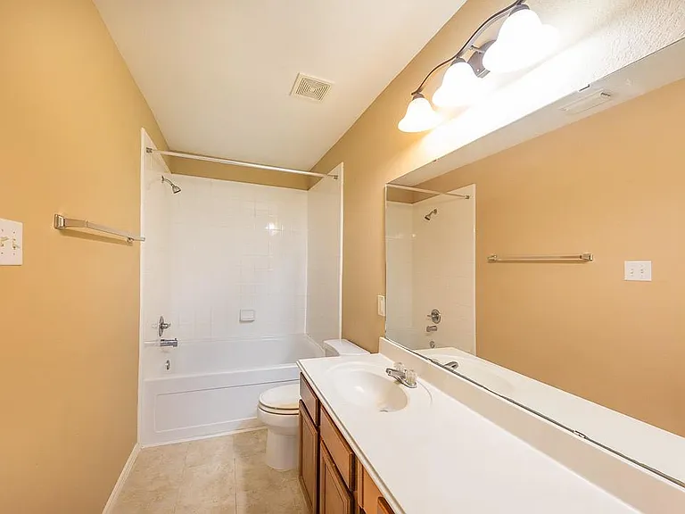 3603 Avalon Castle Dr — Photo 28