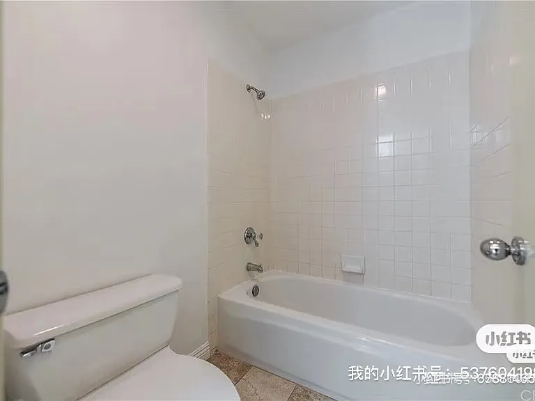 42 Alcoba — Photo 2