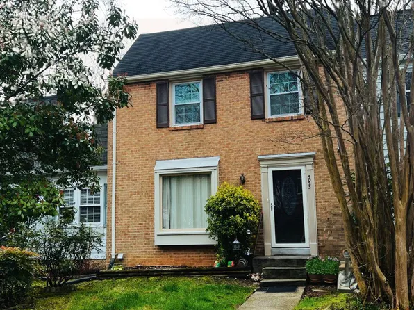 3023 Silent Valley Dr, Fairfax, VA 22031