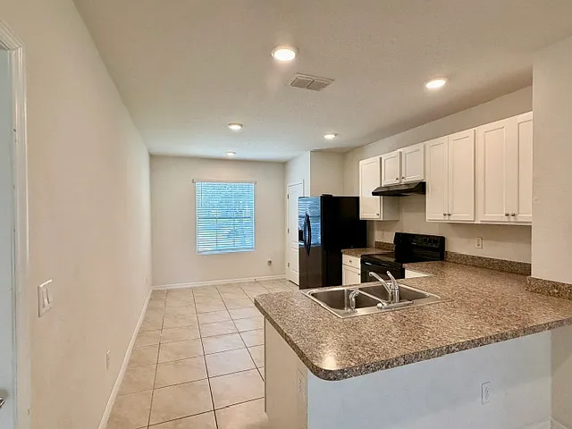9035 Carlotta Way — Photo 7