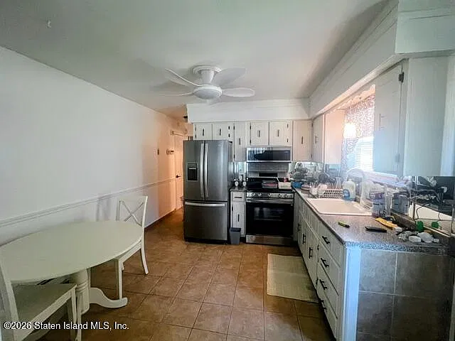 1 bed, 1.0 bath, 600 sqft, $1,800 — Photo 3