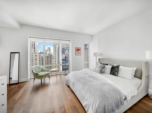 33 West 56th Street PHD image 6 of 7