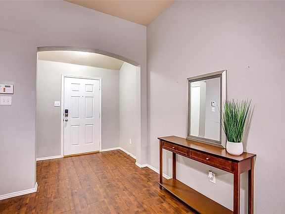 3rd image of 1713 Sams Cir