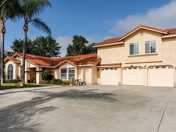 2nd image of 3107 Camino Portofino