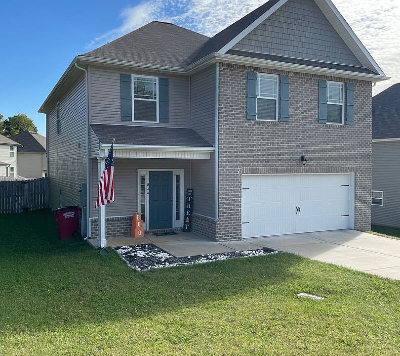 1st image of 1049 Black Oak