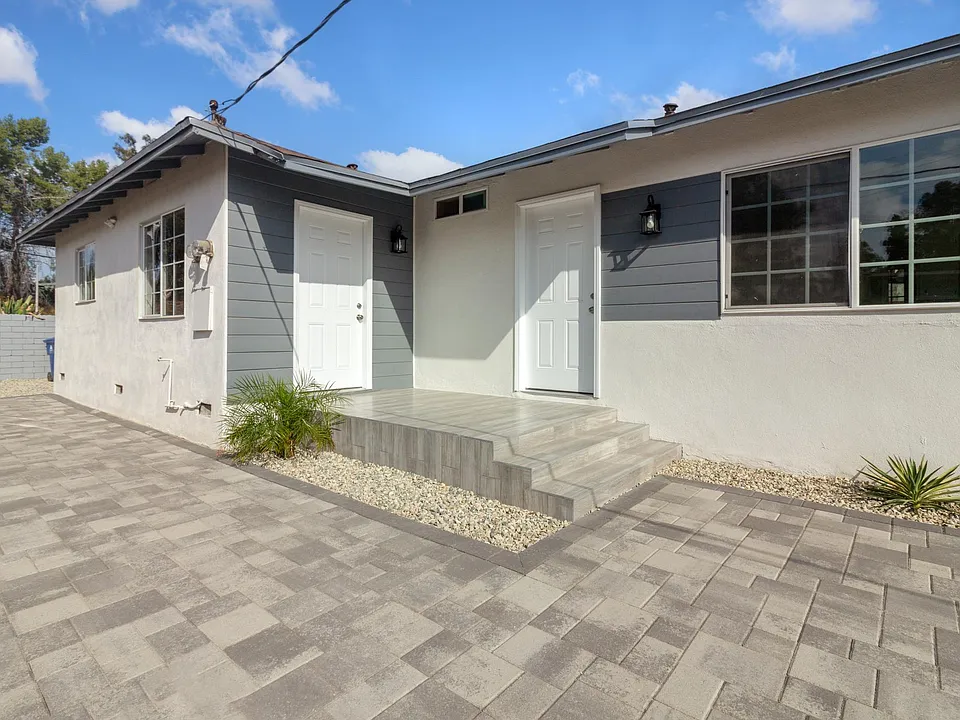 2845 Rosanna St #1/2