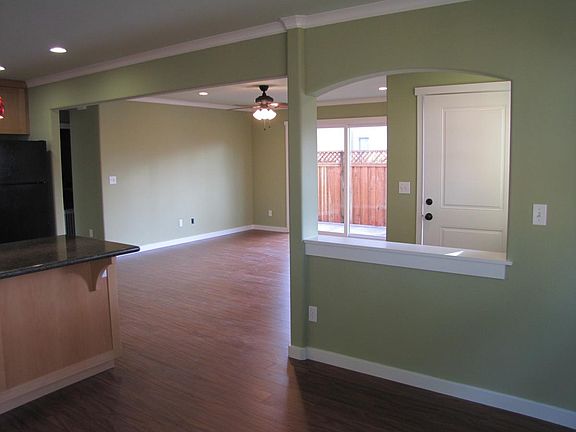 5th image of 1158 Sherwood Ave
