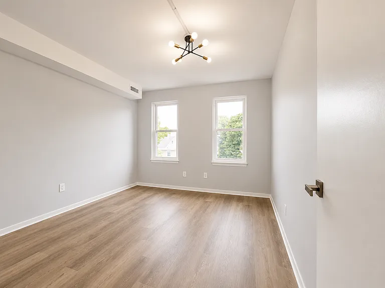 156 Poplar St #3R — Photo 4