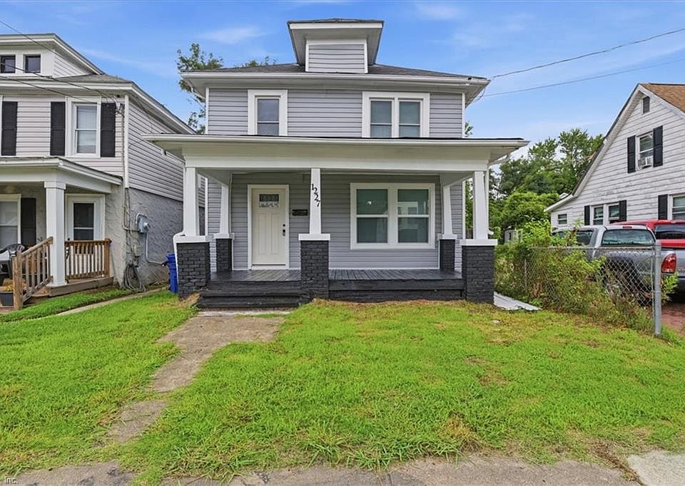 1st image of 1227 31st St