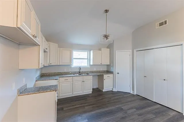 2544 Jeanne St — Photo 6
