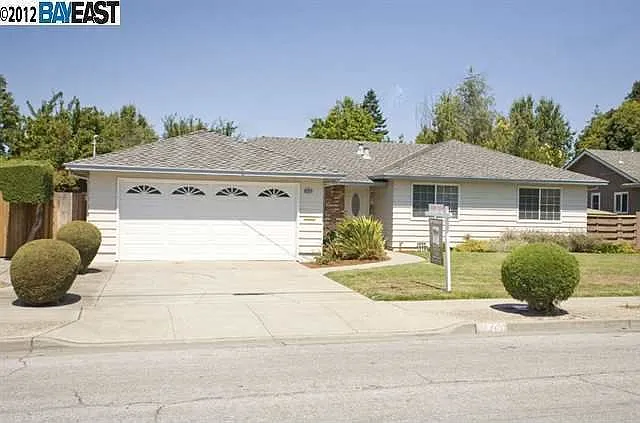 4479 Eggers Dr photo 1