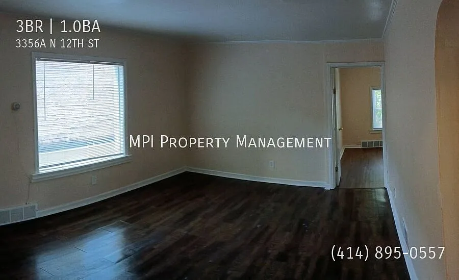 3356A N. 12th Street, Milwaukee - 3 Bedroom Upper Duplex — Photo 4