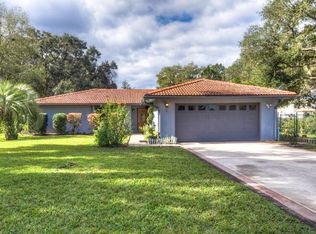 31329 Saunders Dr, Tavares, FL 32778