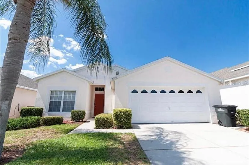 4 bed, 2.0 bath, 1567 sqft, $2,600 — Photo 2