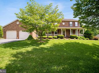 9815 Log House Ct, Gaithersburg, MD 20882