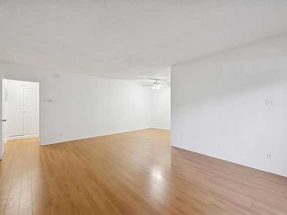 3rd image of 10622 Kinnard Ave #A