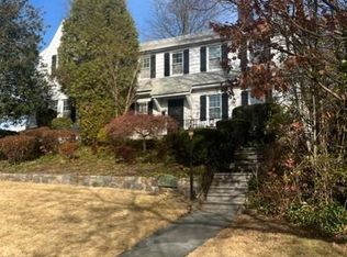 52 Laurel Pl, New Rochelle, NY 10801
