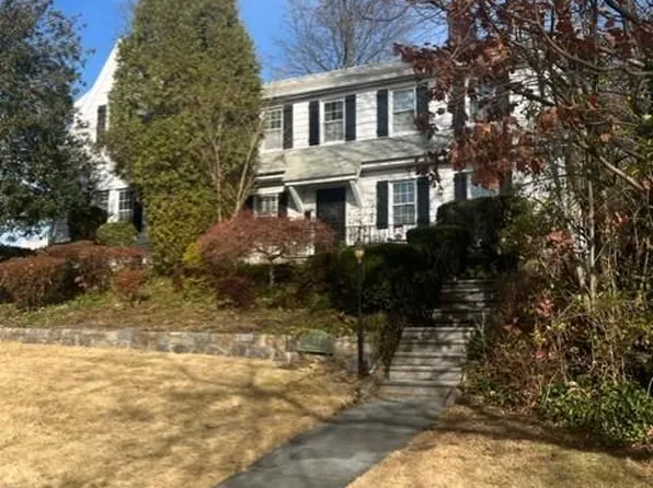 52 Laurel Place, New Rochelle, NY 10801