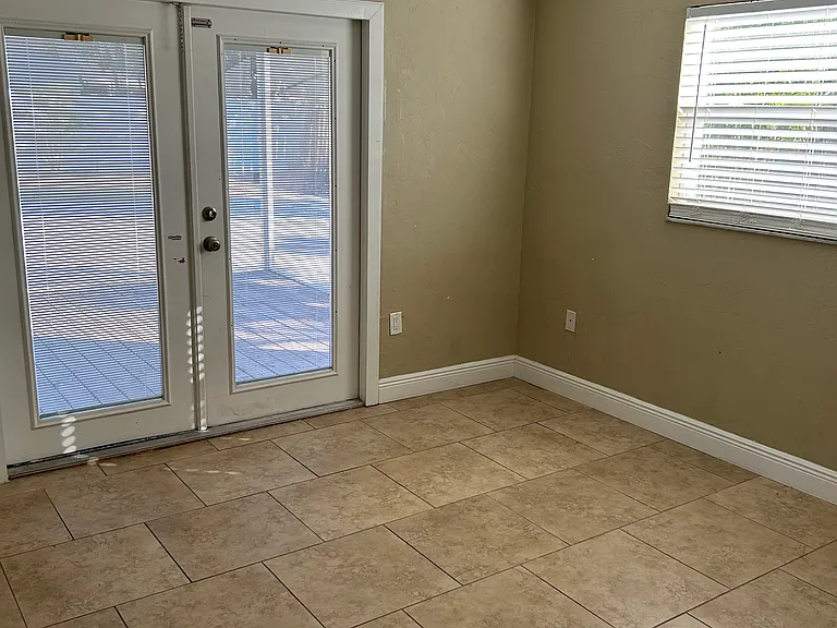 1811 76th St NW — Photo 38