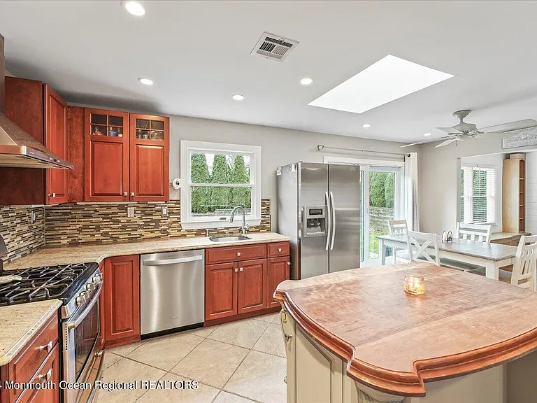 328 23rd Ave — Photo 8