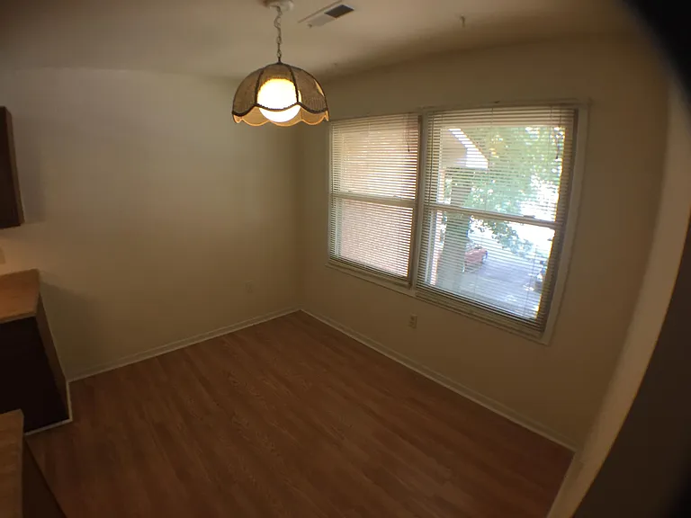 1747 Donlee Dr — Photo 10