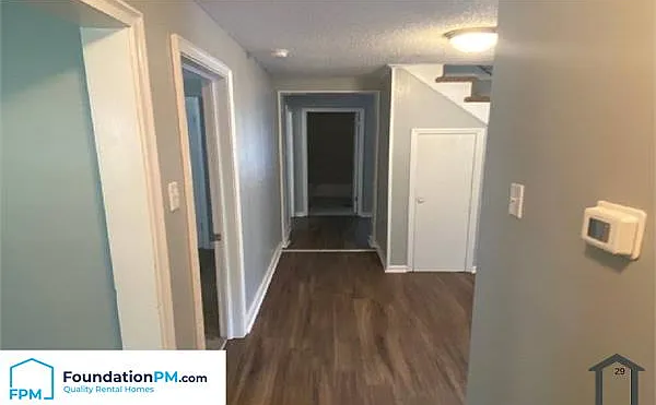 1392 Kyle St — Photo 9