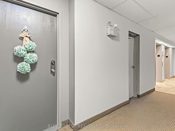 4th image of 521 Riverside Dr #715