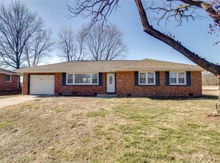 7312 Walnut Dr, Godfrey, IL 62035