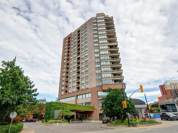 1 Belvedere Ct #1202, Brampton, ON L6V 4M6