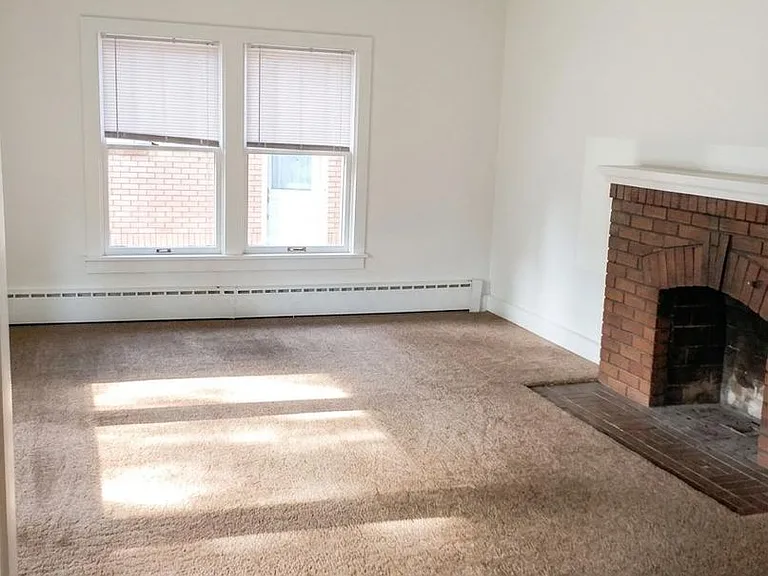 630 S Whitcomb St — Photo 4