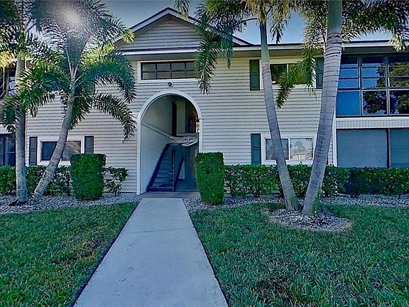 2nd image of 8081 S Woods Cir Unit 8