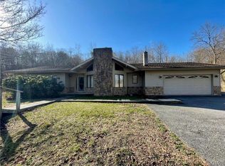 7112 Country Spring Rd, New Tripoli, PA 18066