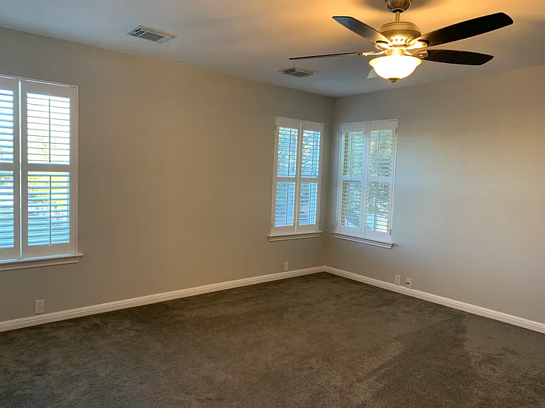 1401 Nandina Dr — Photo 13