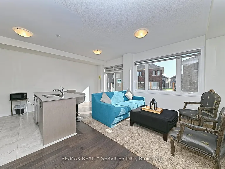 15 Blacklock St #19 — Photo 19