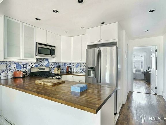 2nd image of 1239 Dean St #3