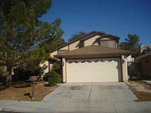 2nd image of 6516 Wheelbarrow Peak Dr