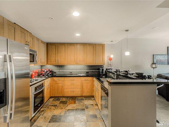4th image of 1515 Dock St Unit 310