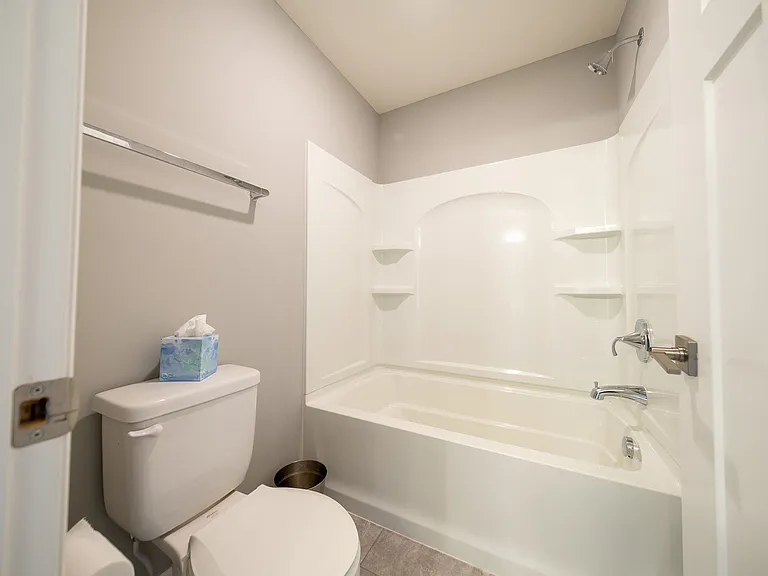 6644 Coach House Ln — Photo 32