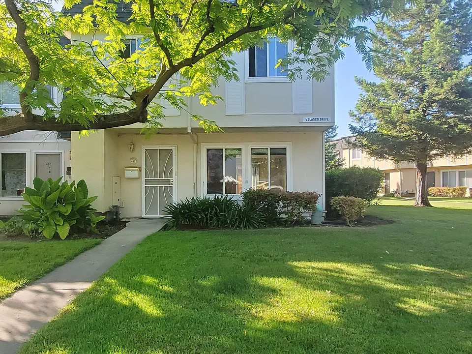 412 Velasco Dr